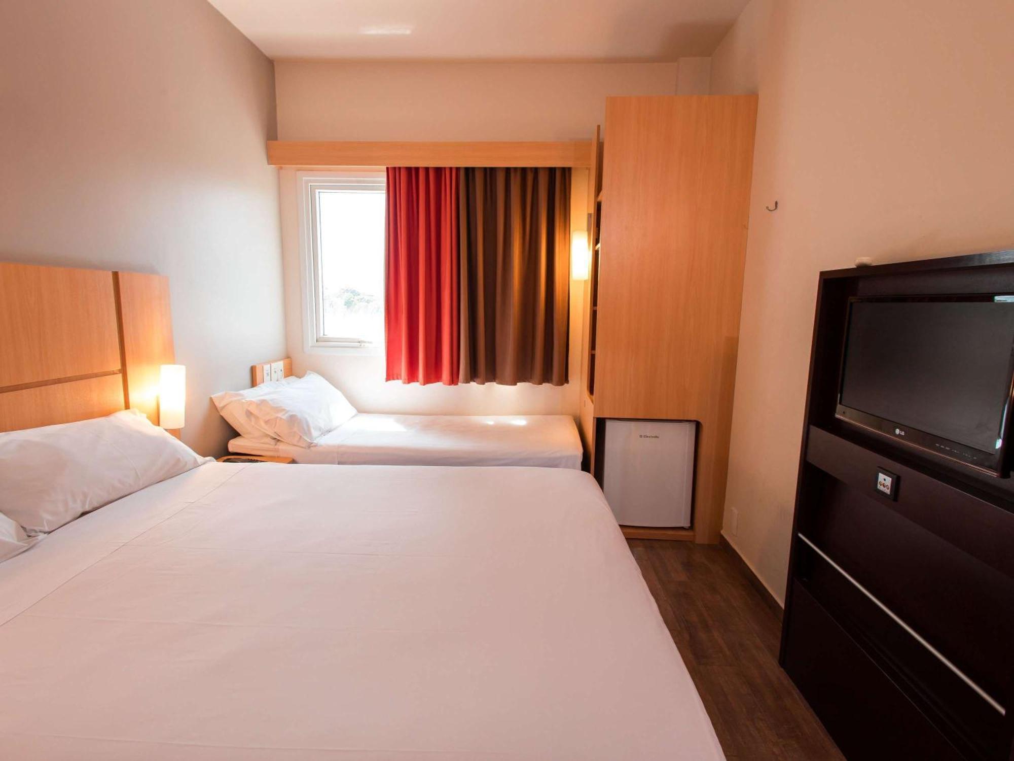 Hotel ibis Presidente Prudente Exterior foto